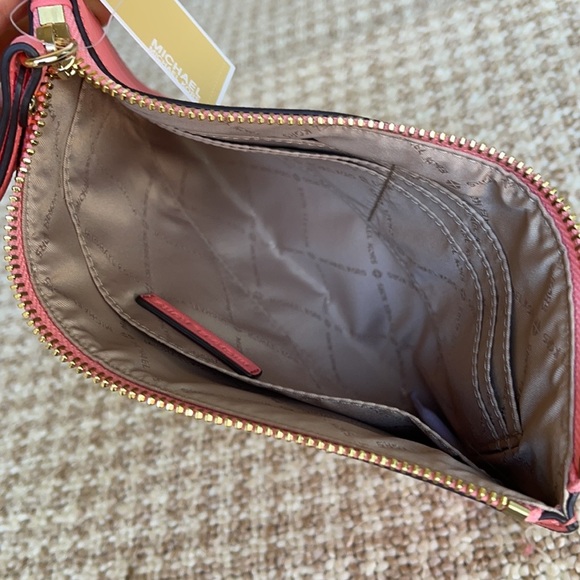 MK Jet Set Travel XL Zip Clutch Wristlet Grapefrui - Picture 10 of 15